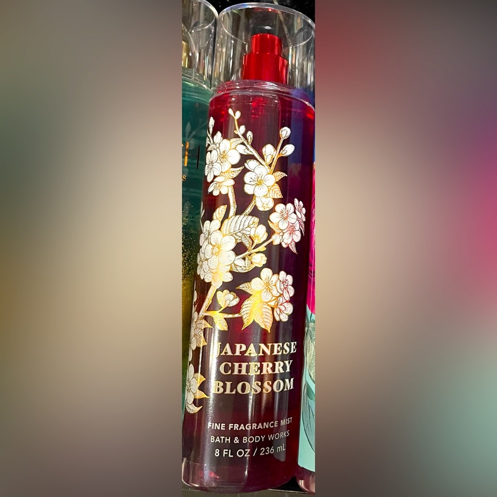 NWT Bath & body works fine fragrance mist
